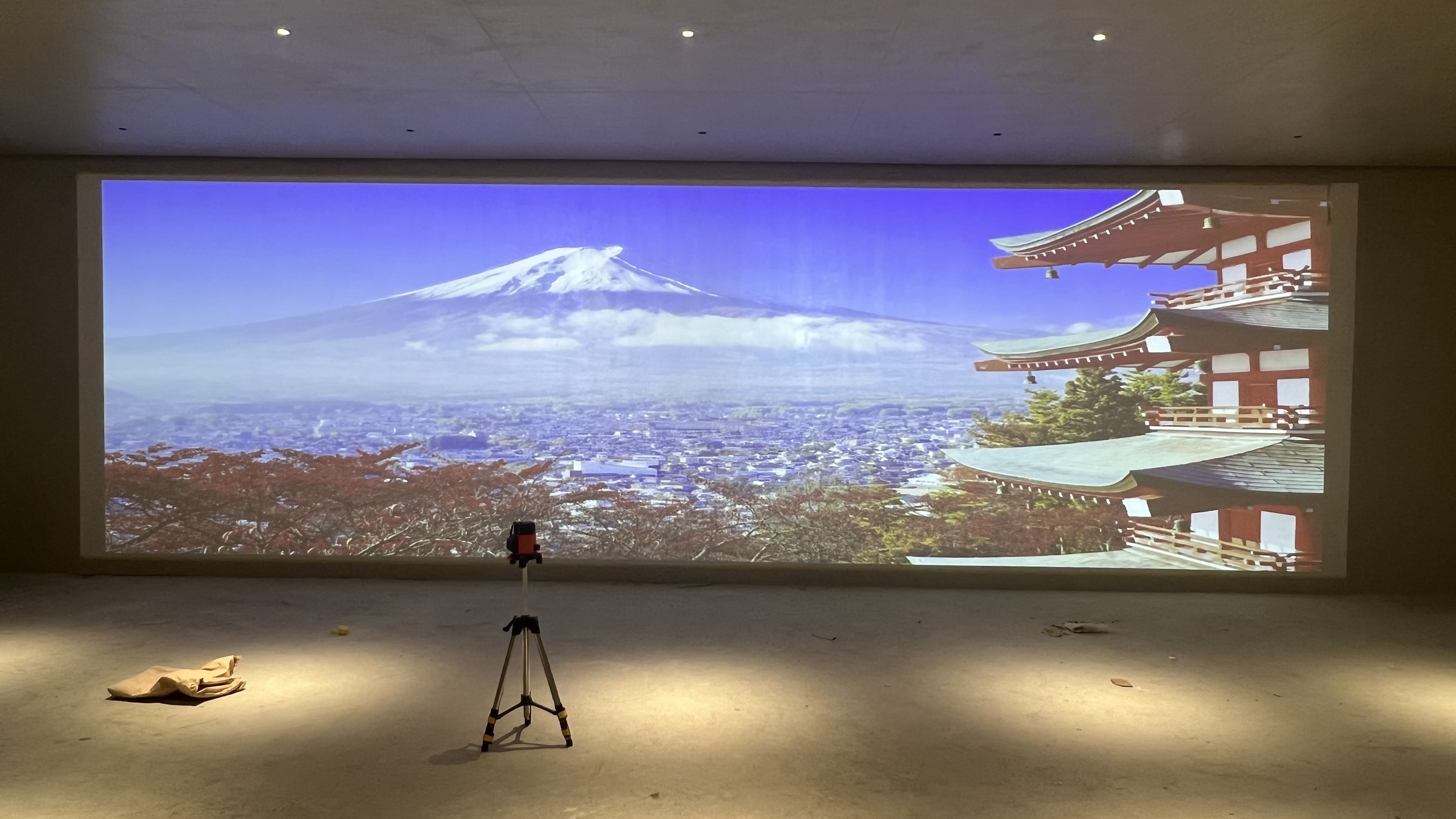 日照白鹭湾美术馆投影融合展厅智能声光电系统